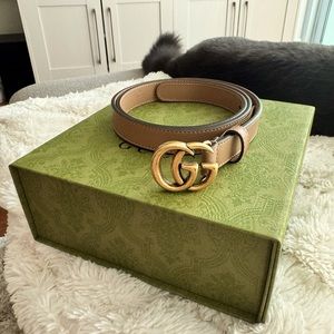 Gucci thin belt with double G buckle